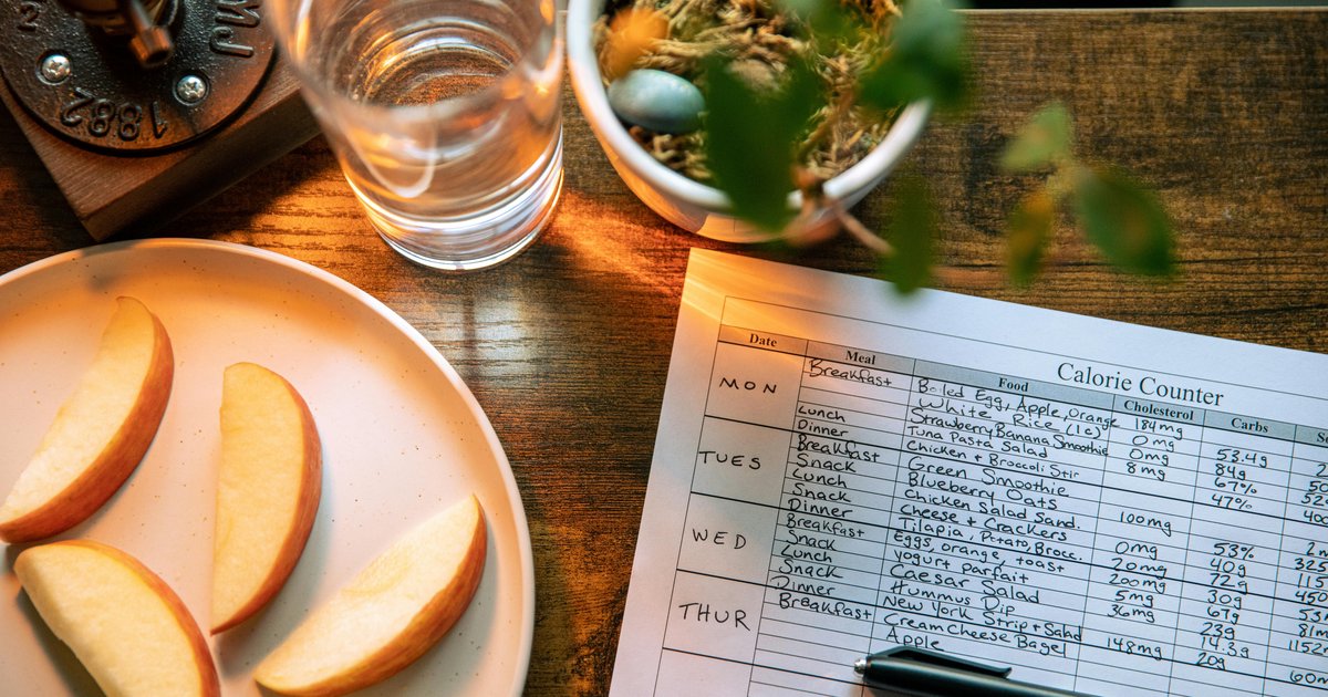 Deficyt kaloryczny 500 kcal dziennie - czy to zawsze dobry wybór dla każdego?